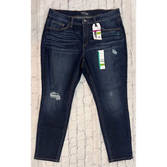 Time & Tru Women's 18 Petite Mid-Rise Skinny Jean Dark Stretchy Denim Distressed - Picture 1 of 4